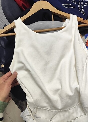 Beyaz şık elbise - Görsel 4