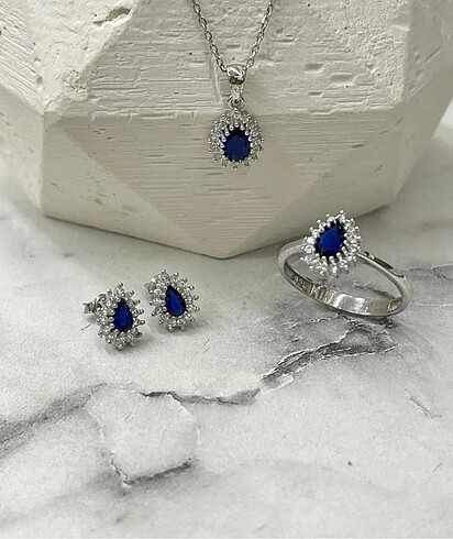 925 Gümüş Safir taşlı damla takı setı