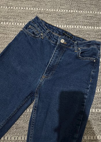 Zara Koyu Mavi Denim Jean