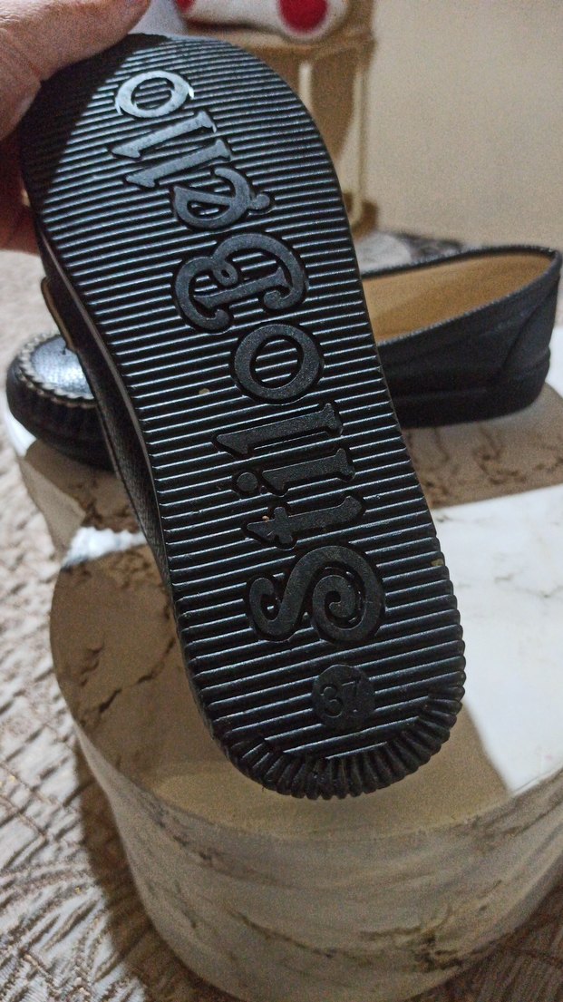 Siyah Deri Zincir Detaylı Dolgu Topuklu Babet - Görsel 2