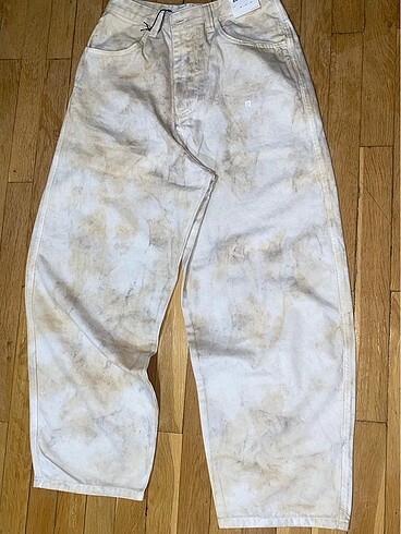 pull and bear grimy detailed baggy jean