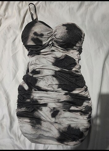 Batik desenli elbise