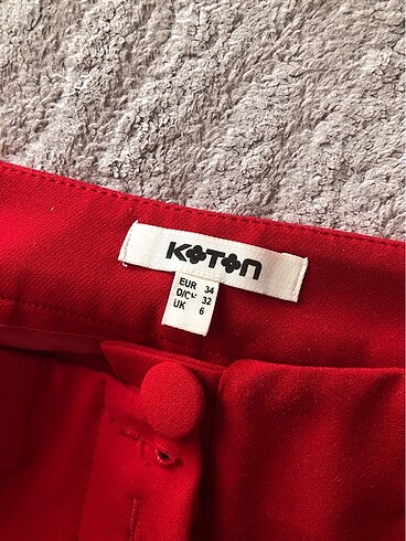 34 Beden Koton kırmızı kumaş pantolon