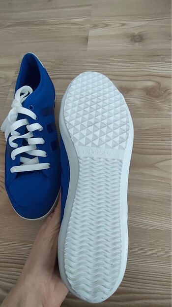 42 Beden Adidas erkek ayakkabı