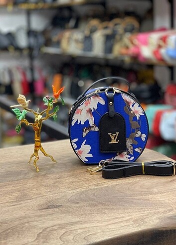 Beden camel Renk Louis Vuitton Silindir Model Çapraz Omuz Çantası