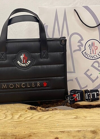 MONCLER El Ve Çapraz Omuz Çantası 