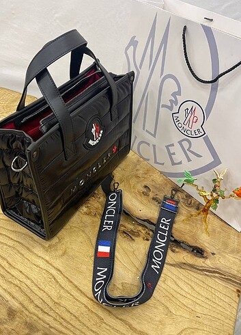 Beden MONCLER El Ve Çapraz Omuz Çantası