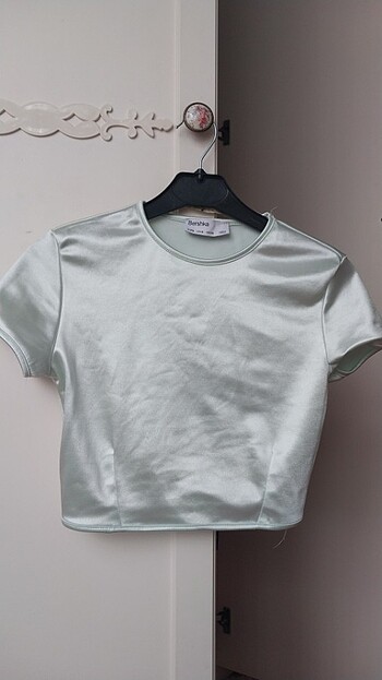 Bershka crop