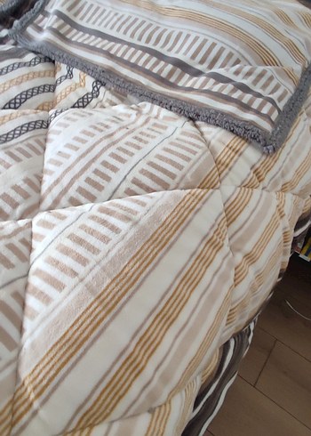 Gri Çift Taraflı Yumuşak Yatak Örtüsü - Görsel 4