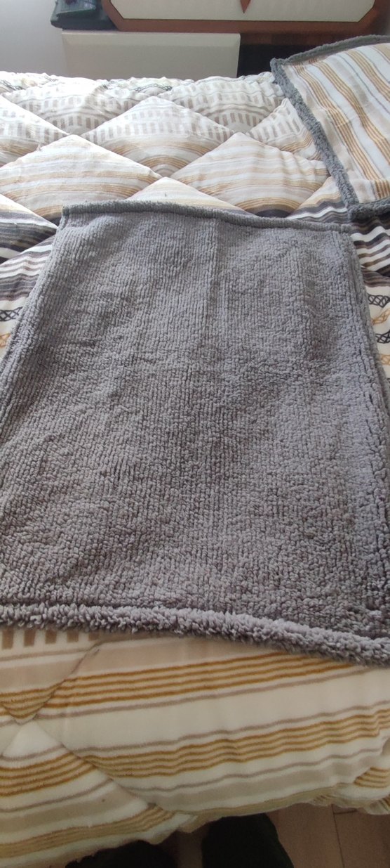 Gri Çift Taraflı Yumuşak Yatak Örtüsü - Görsel 5