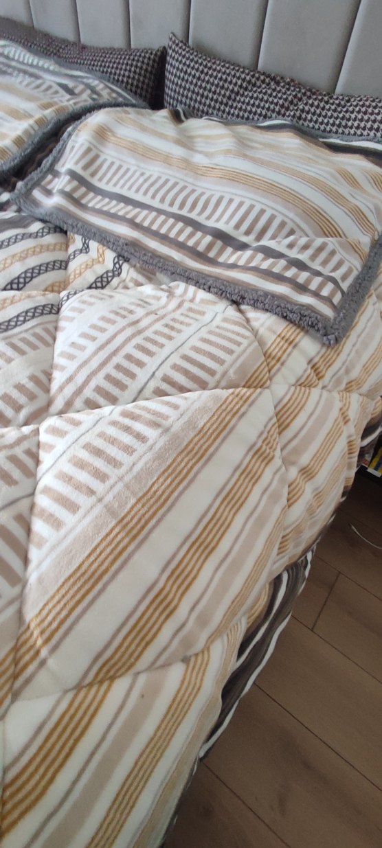 Gri Çift Taraflı Yumuşak Yatak Örtüsü - Görsel 4