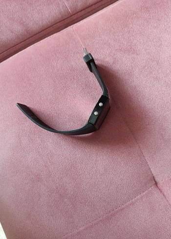  Beden Siyah Minimalist Aynalı Saat