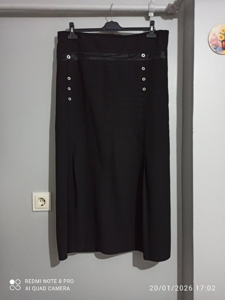 Düğmeli Siyah Uzun Gotik Etek - Görsel 2