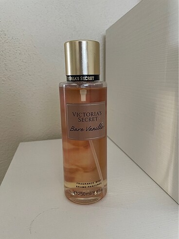 Victoria secret vanilyalı vücut spreyi
