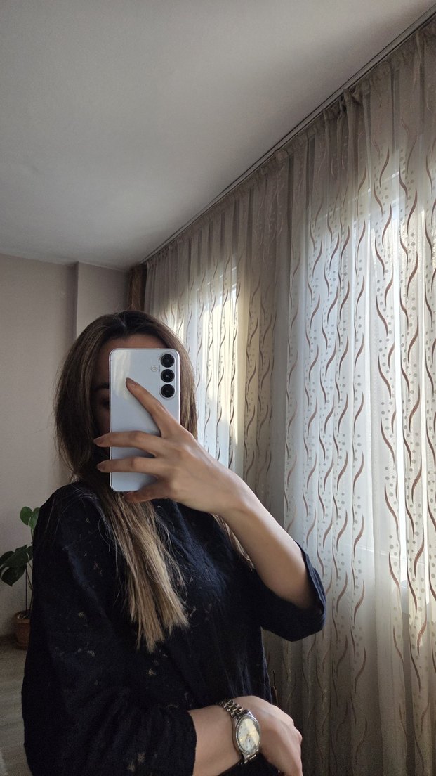 Siyah dantelliydi bluz - Görsel 2