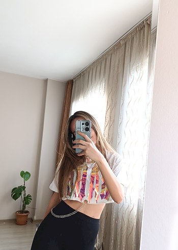 Kadın crop - Görsel 2