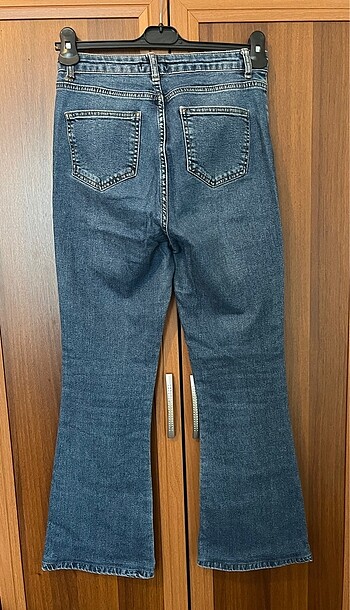 38 Beden Trendyol Yüksek Bel Mavi Renk Jeans