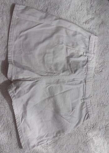 Beyaz Mini Şort - Görsel 2