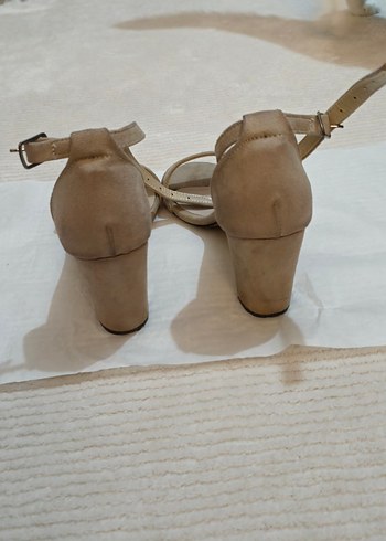 Bej Süet Stiletto Tokalı Kadın Topuklu Ayakkabı - Görsel 2