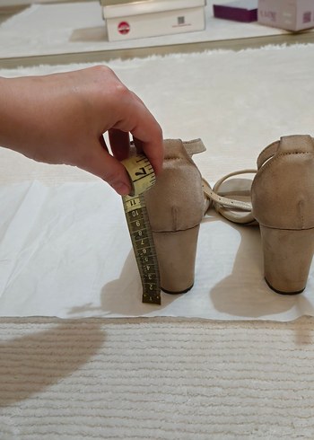 Bej Süet Stiletto Tokalı Kadın Topuklu Ayakkabı - Görsel 3