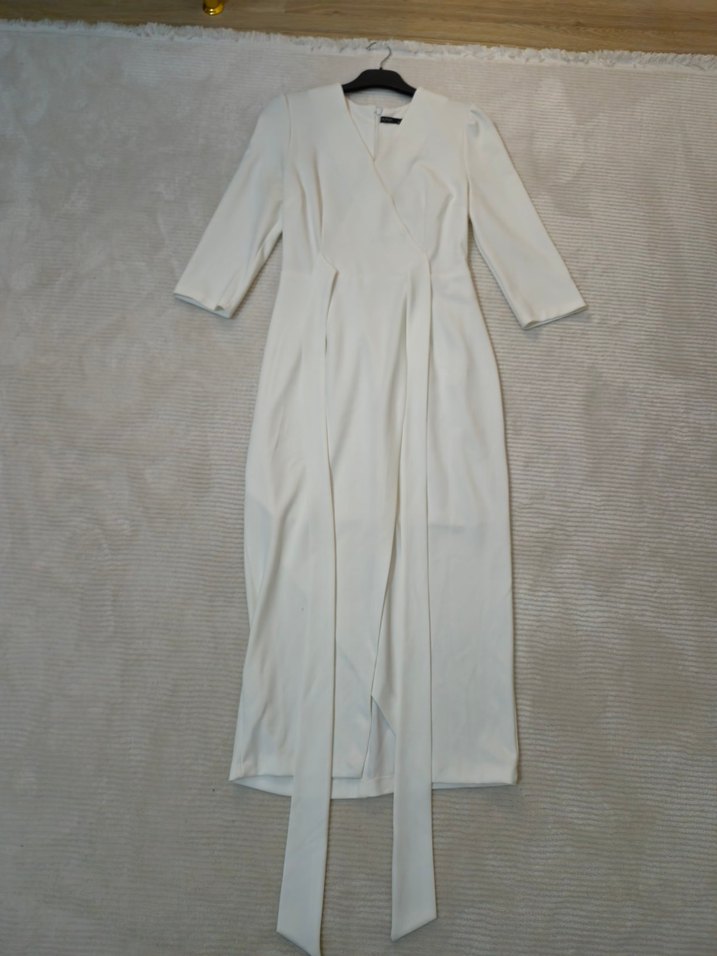 V Yaka Midi Beyaz söz Elbisesi - Görsel 3