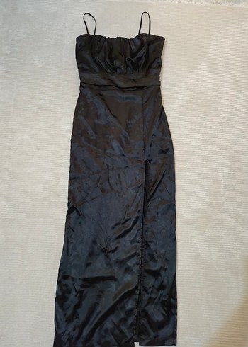 Siyah Drapeli İnce Askılı Midi saten elbise. - Görsel 3