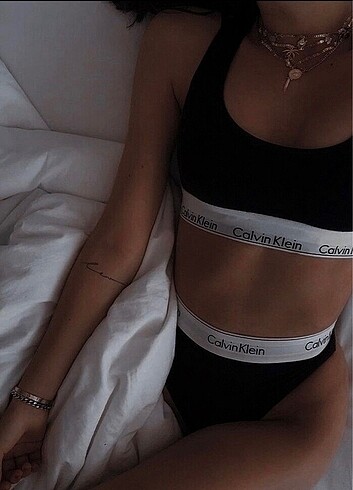 Calvin Klein Üçlü Kadın İç Çamaşır Seti