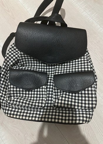 Tokalı Siyah Deri Kadın Sırt Çantası - Görsel 6