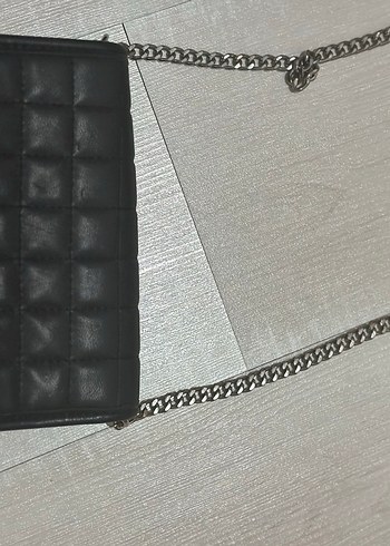 Siyah Deri Zincir Detaylı Kadın Çanta - Görsel 2