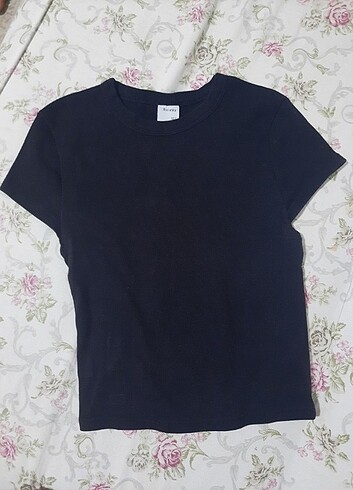 s Beden siyah Renk Bershka siyah basic tshirt 