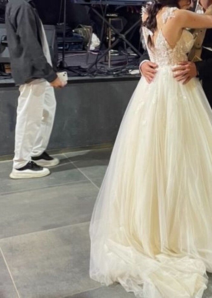 Aysira gelen gelinlik - Görsel 5