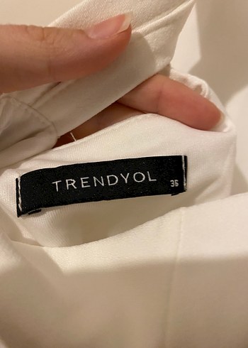 Beyaz, Yüksek Yakalı, Kolsuz Midi Elbise - Görsel 5