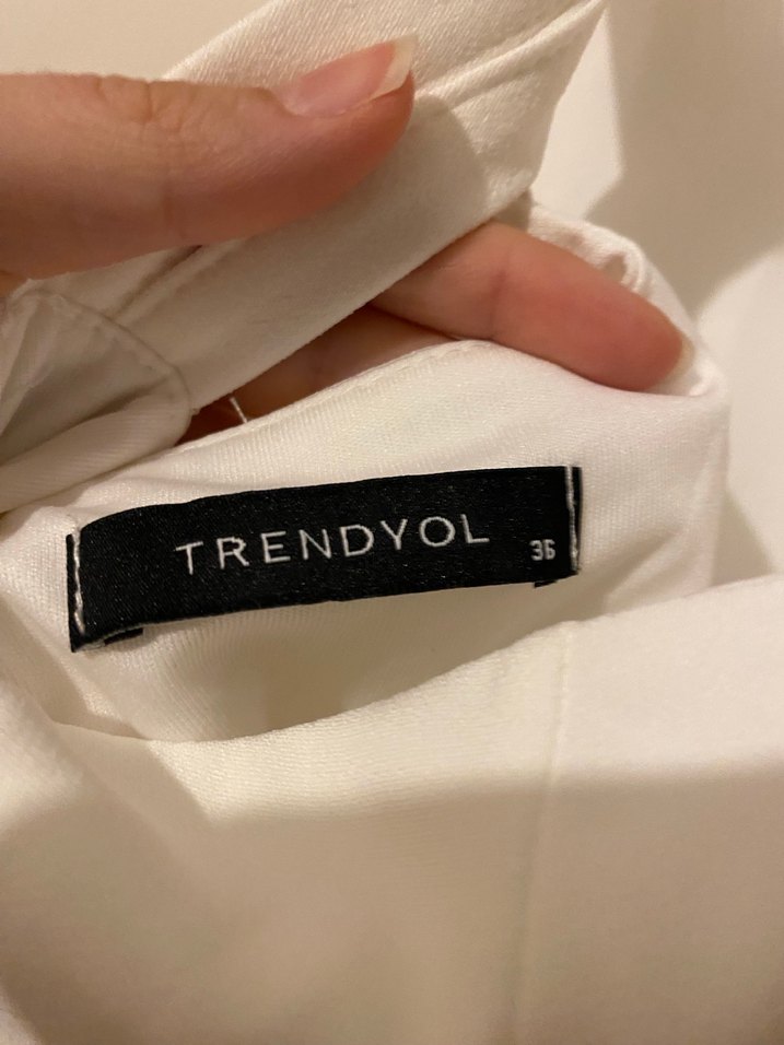 Beyaz, Yüksek Yakalı, Kolsuz Midi Elbise - Görsel 5