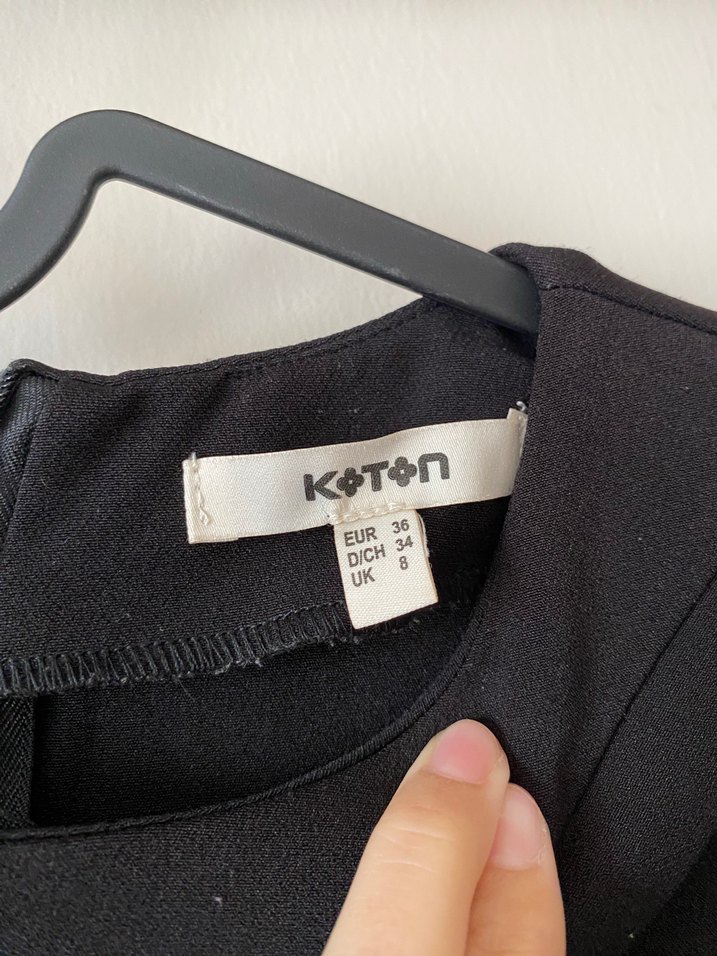 V Yaka Drapeli Siyah Uzun Elbise - Görsel 3