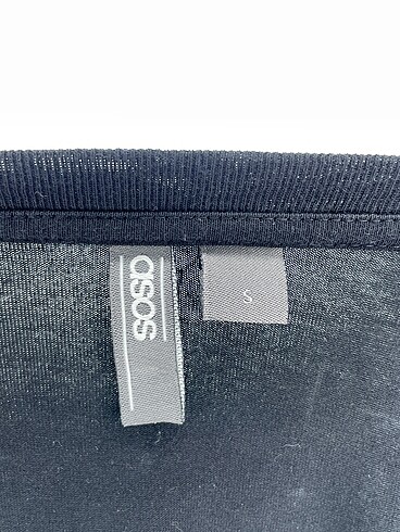 s Beden siyah Renk Asos T-shirt %70 İndirimli.