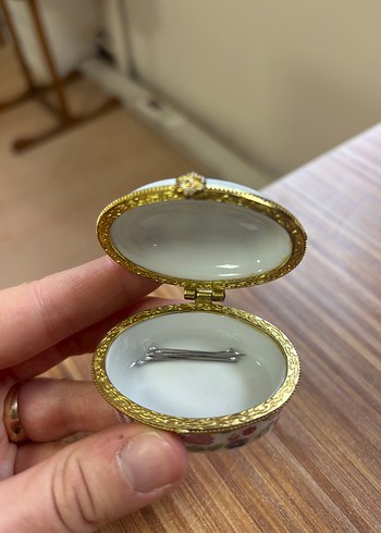 Çiçek Desenli Beyaz porselen Kutu - Görsel 4