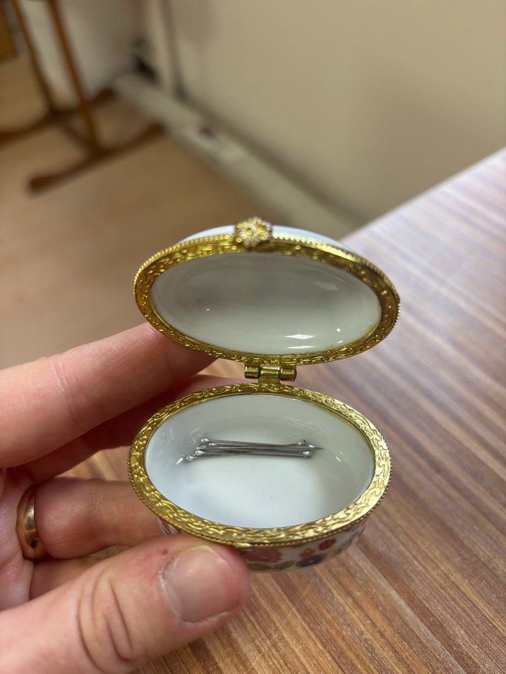 Çiçek Desenli Beyaz porselen Kutu - Görsel 4