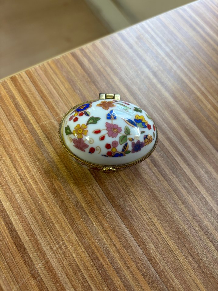 Çiçek Desenli Beyaz porselen Kutu - Görsel 3