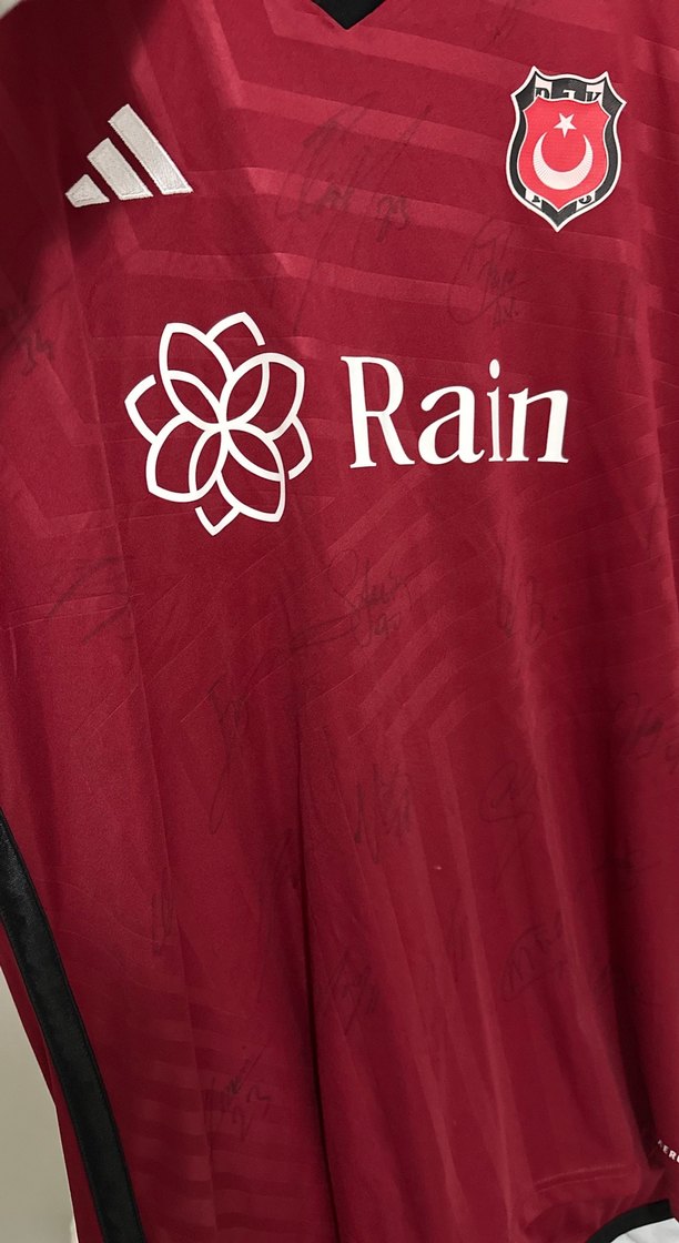 Gedsonun Konyaspor maçında giydiği tüm takım imzalı forma - Görsel 4