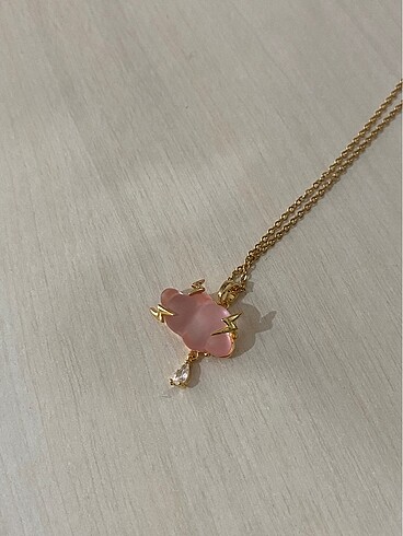 Pembe bulutlu çelik kolye