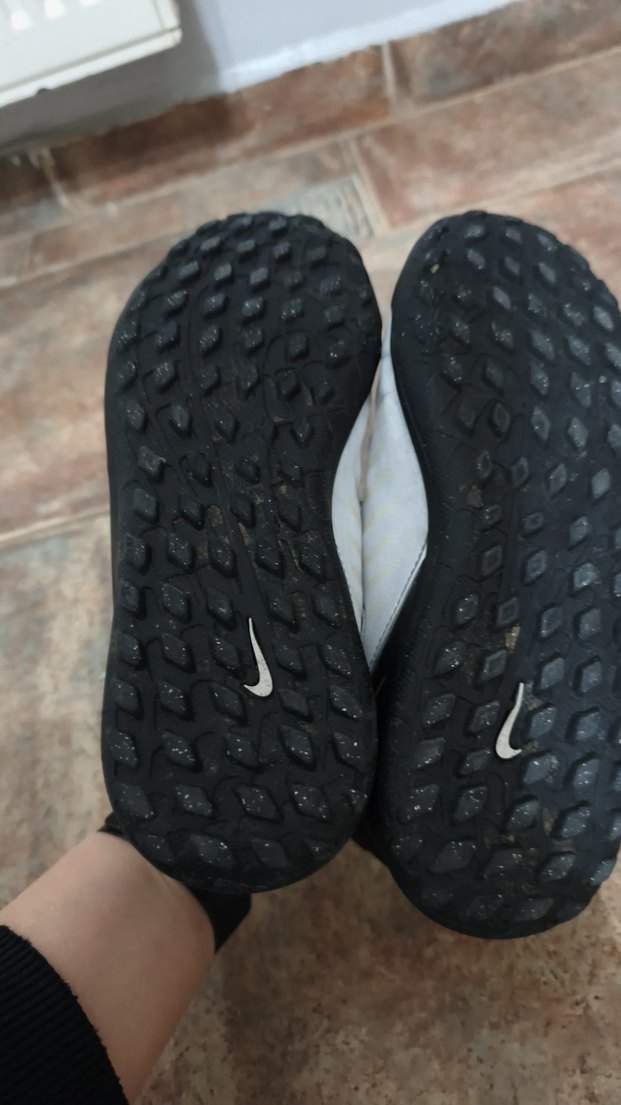 Nike phantom  Bağcıklı halı saha Ayakkabısı 38.5 - Görsel 4