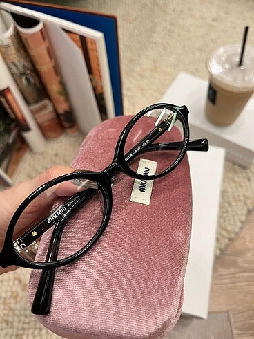 Diğer Miu Miu Güneş Gözlük