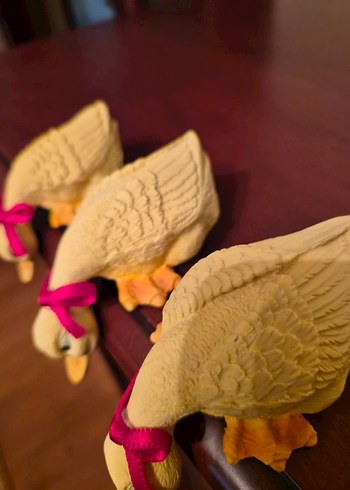 Pembe Kurdela Detaylı Dekoratif Ördek Figürleri - Görsel 7