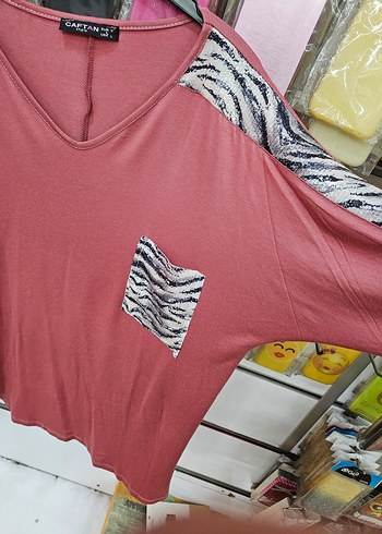 Zebra Desenli Pembe V Yaka Uzun Kollu Bluz - Görsel 3