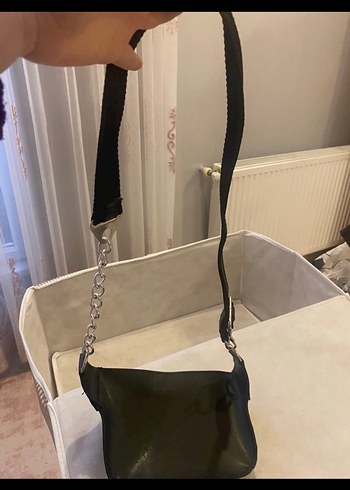 Siyah Deri Kemerli Kadın Çapraz Çanta - Görsel 2