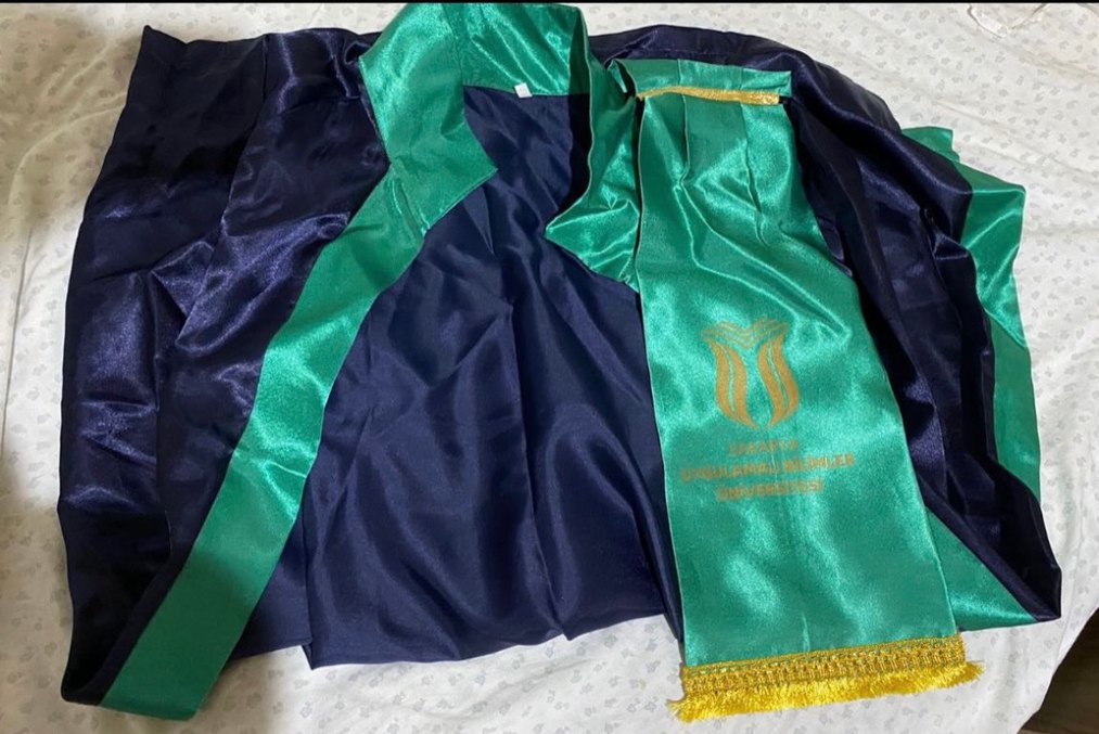 Mezuniyet cübbesi - Görsel 2