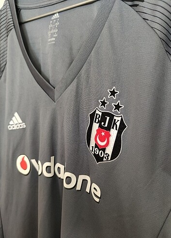 l Beden Beşiktaş Kadın forması 