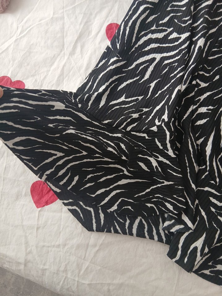 Zebra Desenli Siyah Uzun Midi Etek - Görsel 4