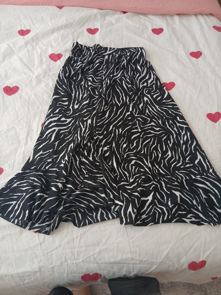 Zebra Desenli Siyah Uzun Midi Etek - Görsel 2