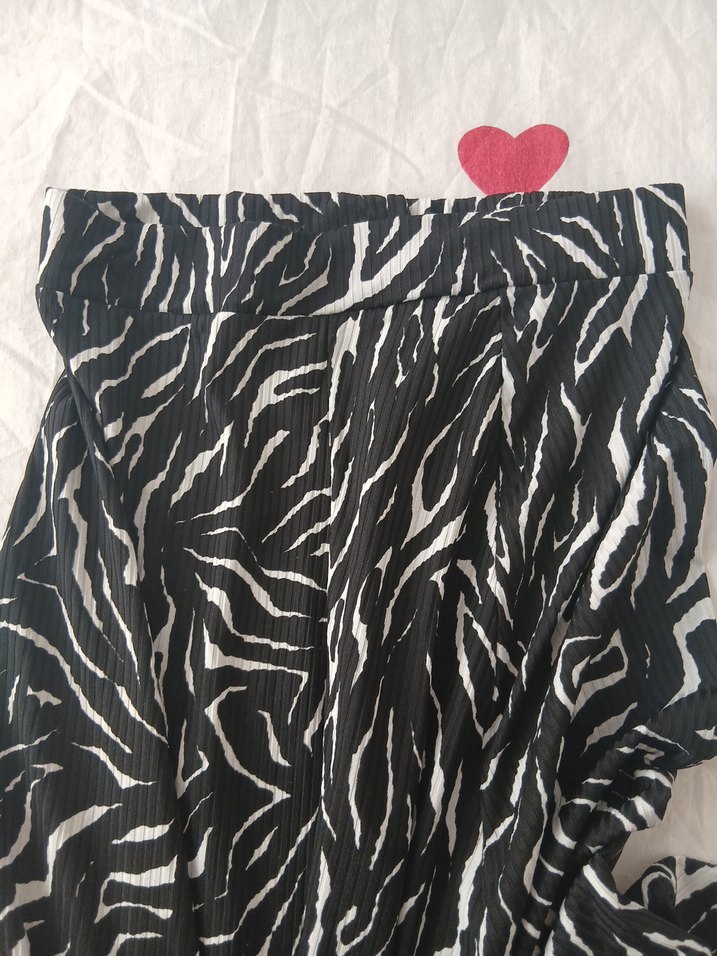 Zebra Desenli Siyah Uzun Midi Etek - Görsel 3